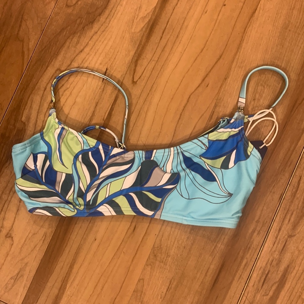 NWT Beach House swim top with adjustable straps